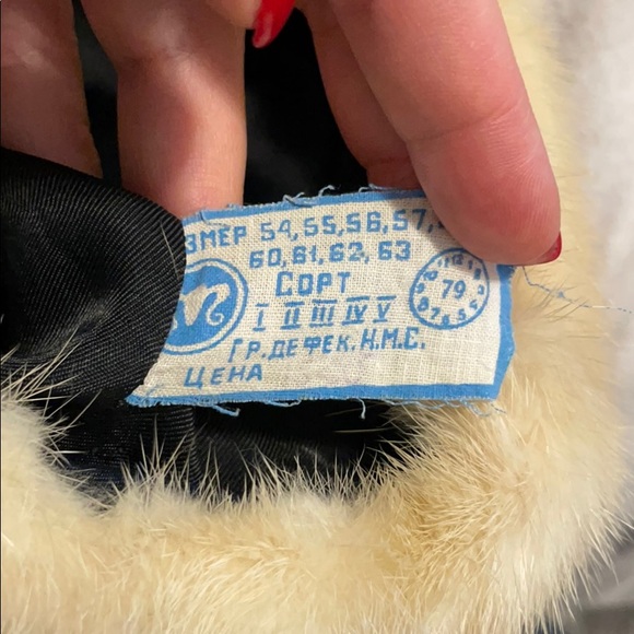 REAL Russian Beige Mink Hat & Collar main image 5